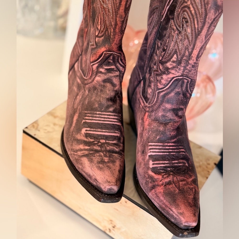 Dan Post Pink Distressed Leather Cowboy Boots Size 6.5 Western Snip Toe - Picture 3 of 12